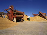Американское правительство удивило участников товарно-сырьевого рынка, похвалив Украину за то, что она не ввела запрет на экспорт зерна